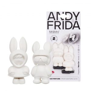 Andy&Frida White New Car-299040